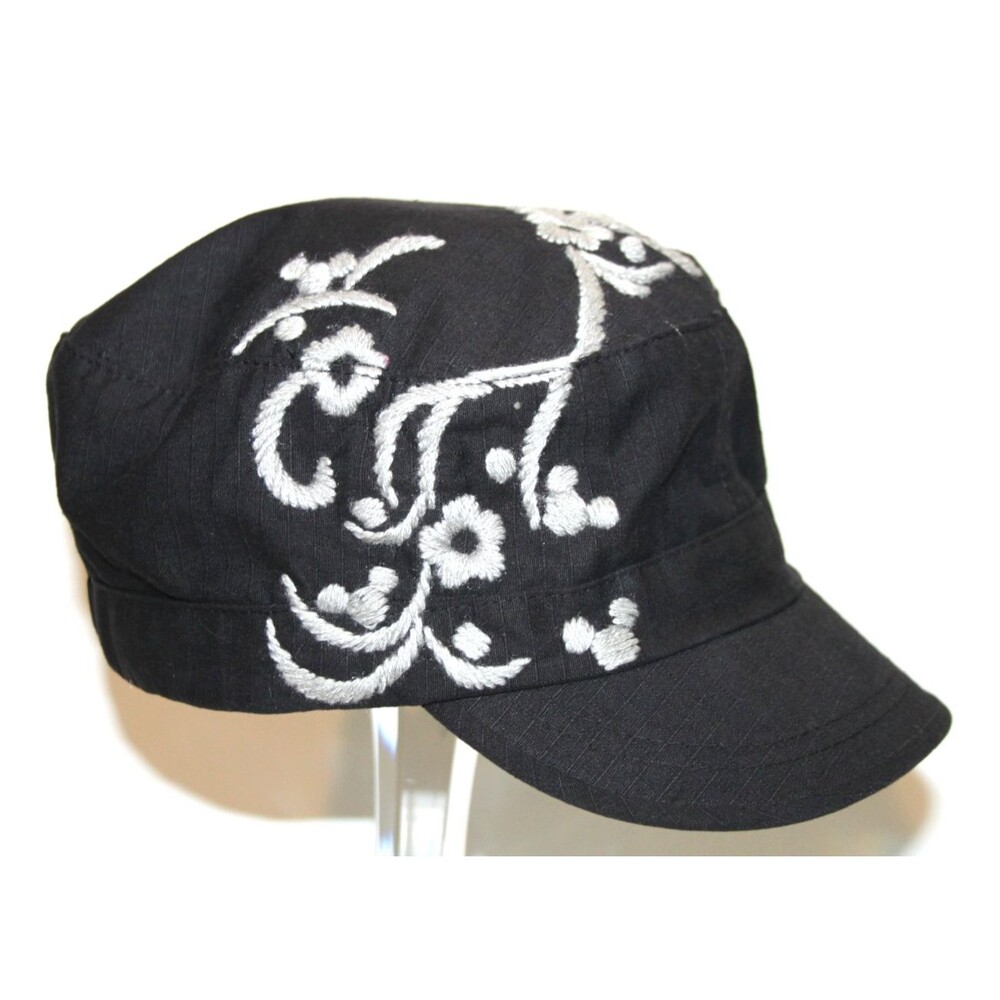 Disneyland Resort Black Baker Boy Hat  Women's Embroidered Hidden Mickey Cap